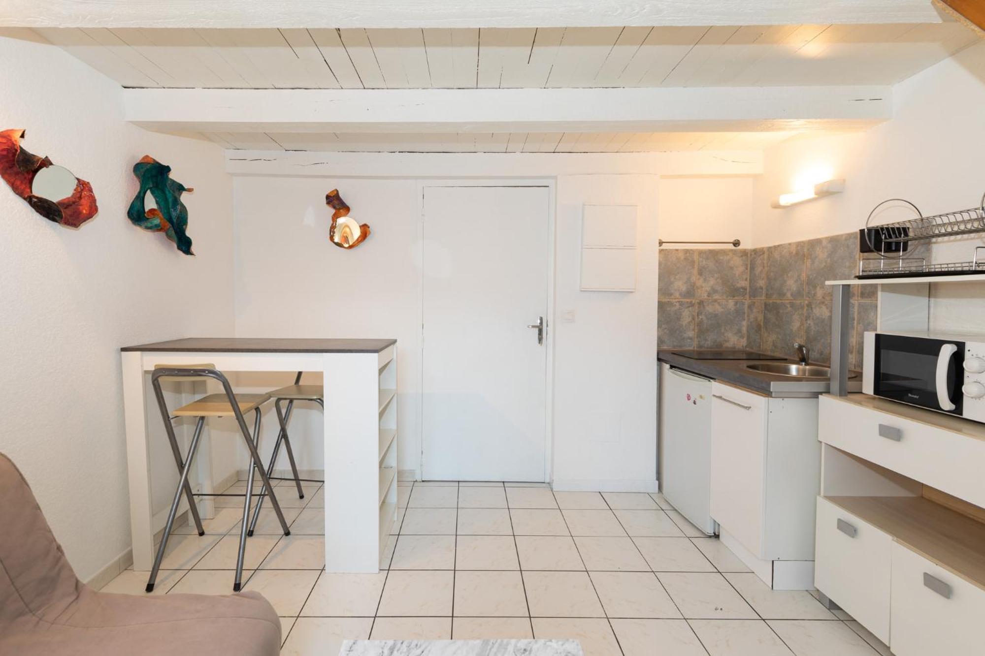 Loc'Apparts Montpellier Ruang foto